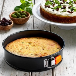 Le Creuset Форма для торта диаметром 24 см с антипригарным покрытием.