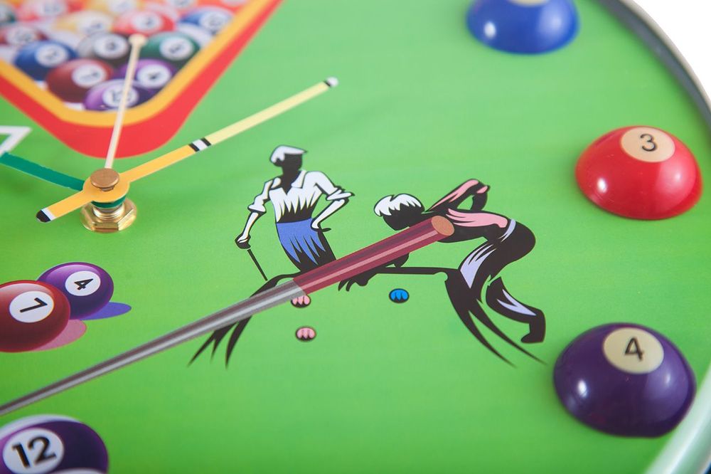 Часы настенные "12 шаров" D32 см (зеленые), пластик