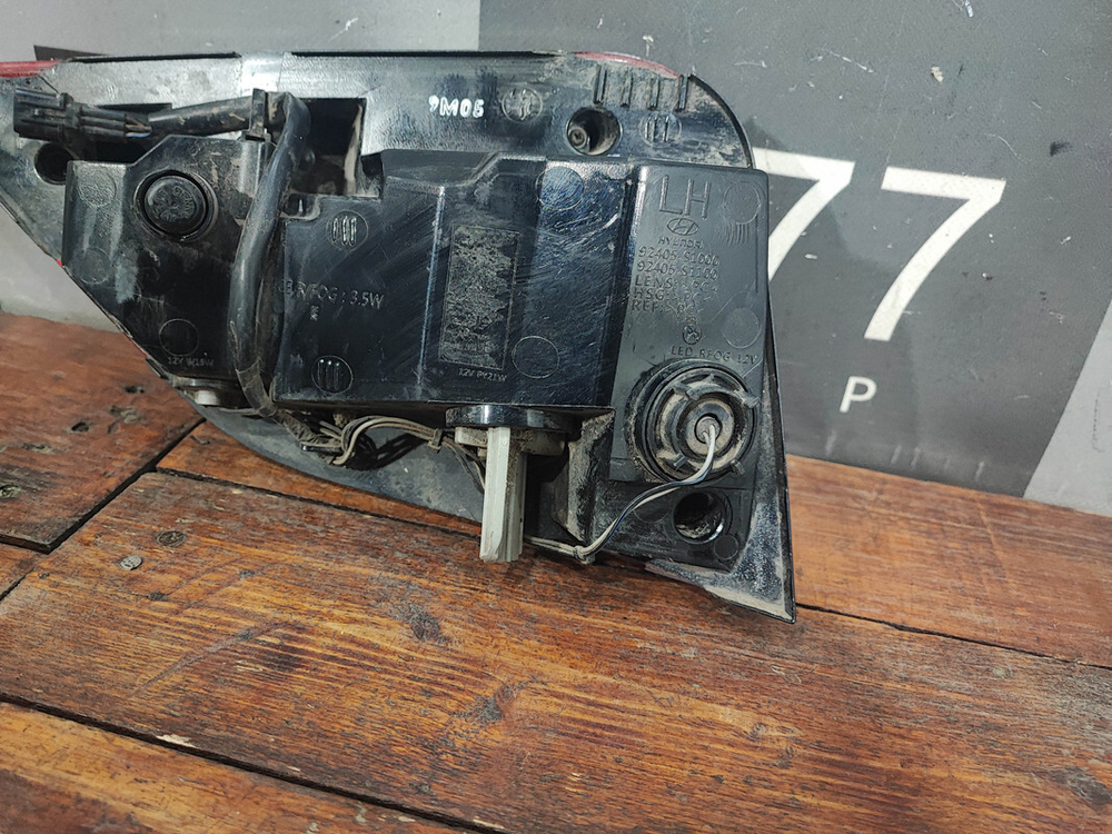 ПТФ задний левый Hyundai Santa Fe 4 (TM) 18-21 Б/У Оригинал 92405S1100