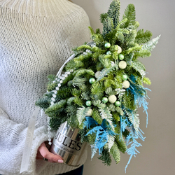 «Полярная ночь» композиция из пихты на Новый год и Рождество