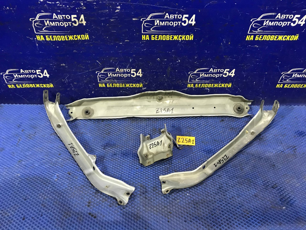 Рамка радиатора / телевизор MITSUBISHI COLT 2003