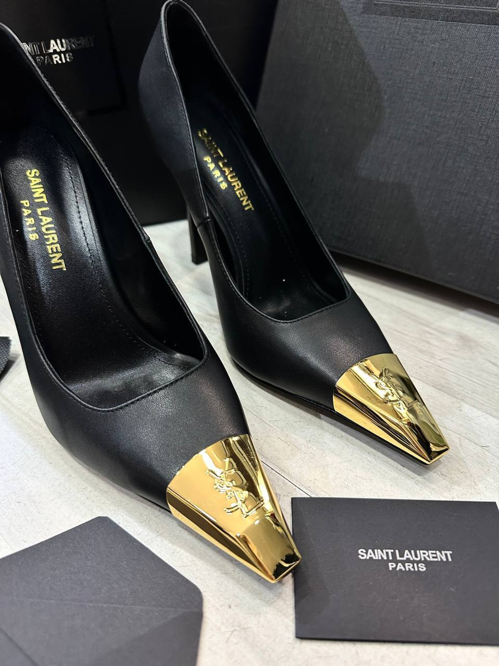 Туфли Yves Saint Laurent