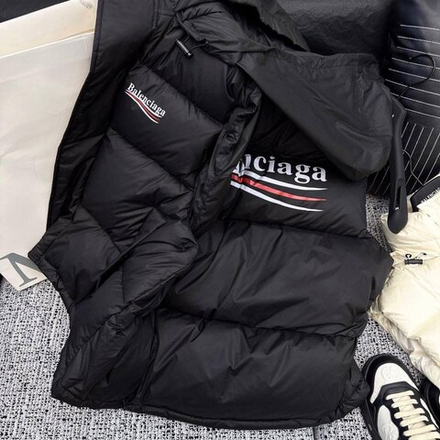 Жилет Balenciaga