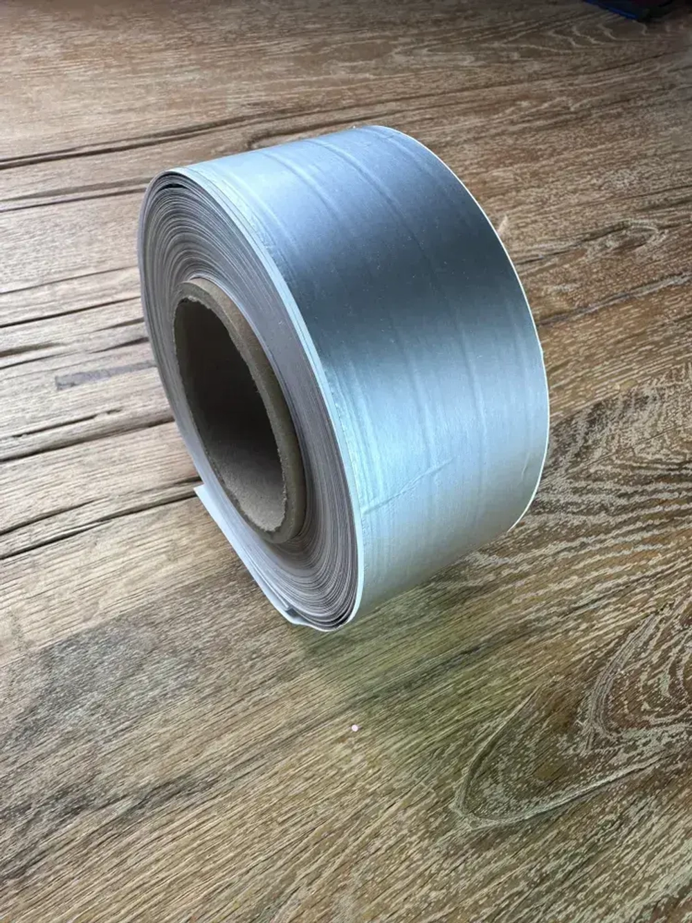 Скотч для гидро и пароизоляции мембран