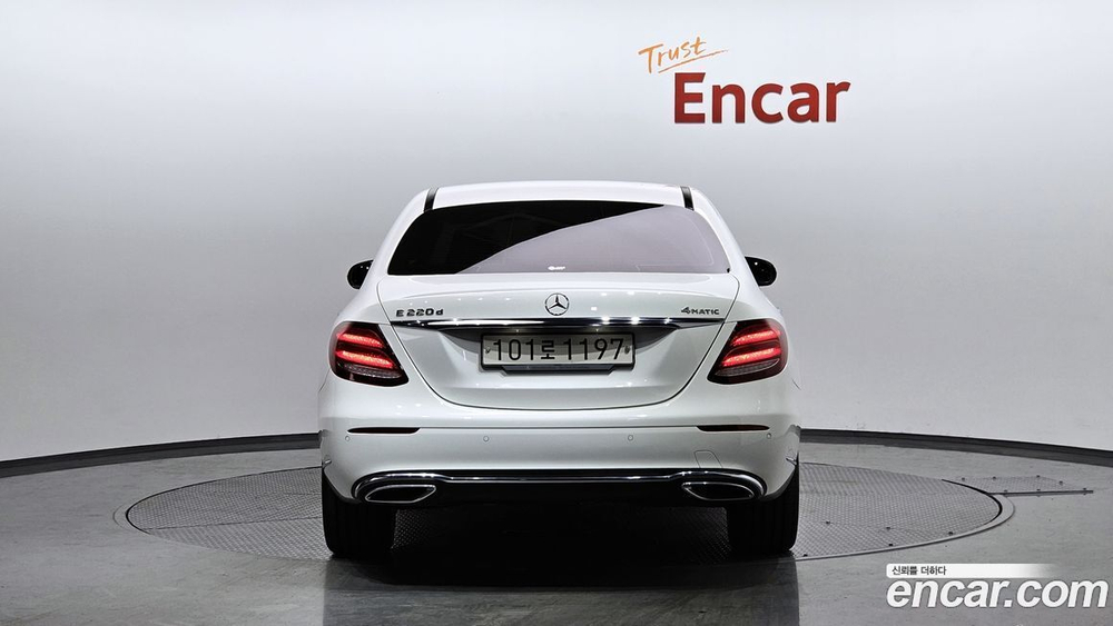 Mercedes-Benz E-Class W213 E220d 4MATIC Exclusive (06.2020)
