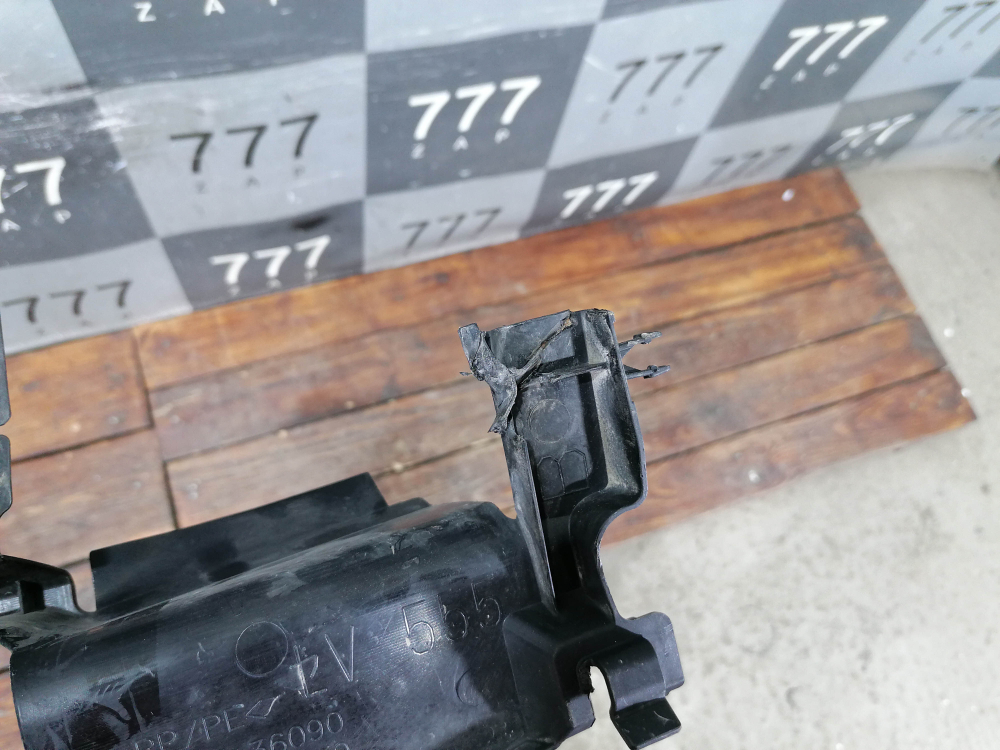 Дефлектор радиатора правый Toyota RAV4 IV (XA40) 15-19 Б/У Оригинал 1669136090