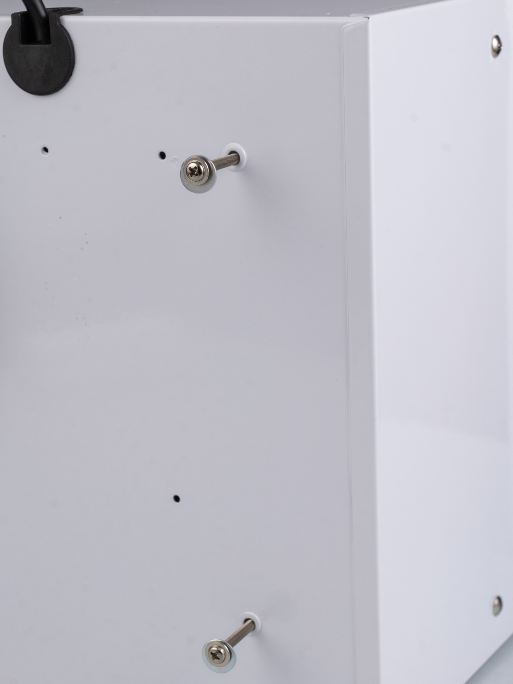 Вытяжка кухонная Quin-60 (WHITE) белый, D150мм, 1200м3/ч, полновстраиваемая, мотор 230Ватт, металл 60см, кнопочное управл.(MACBI)