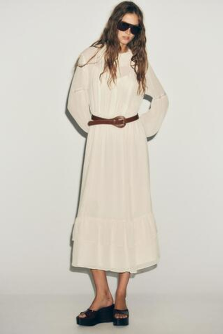 ZARA ПЛАТЬЕ ИЗ ТКАНИ БАМБУЛА С ПОЯСОМ, ЦВЕТ СЛИВОЧНОГО МАСЛА