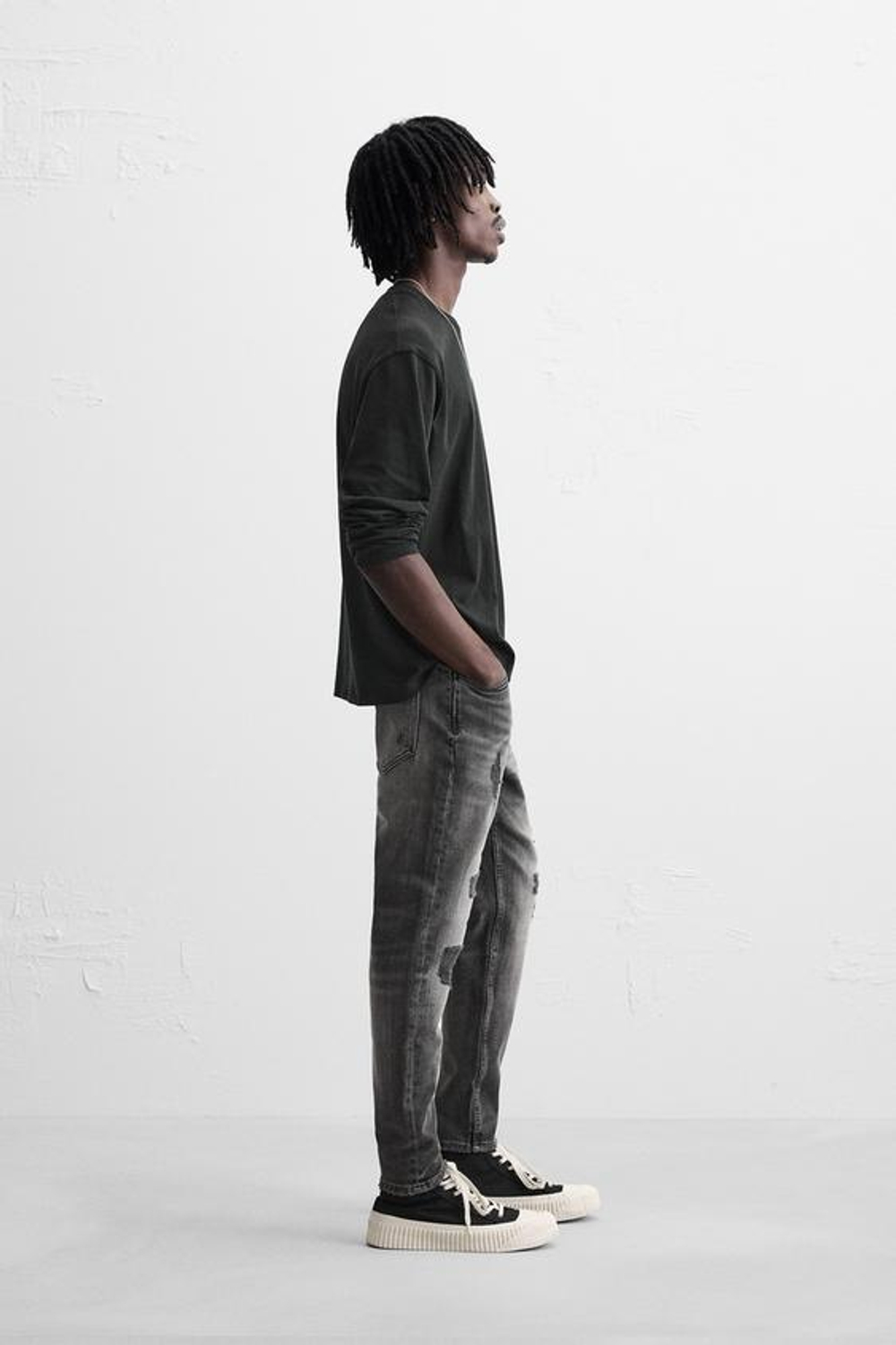 ZARA ДЖИНСЫ SKINNY FIT С РАЗРЕЗАМИ, УГОЛЬНЫЙ