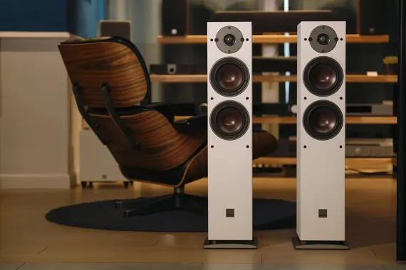 Dali Oberon 5 Light Oak