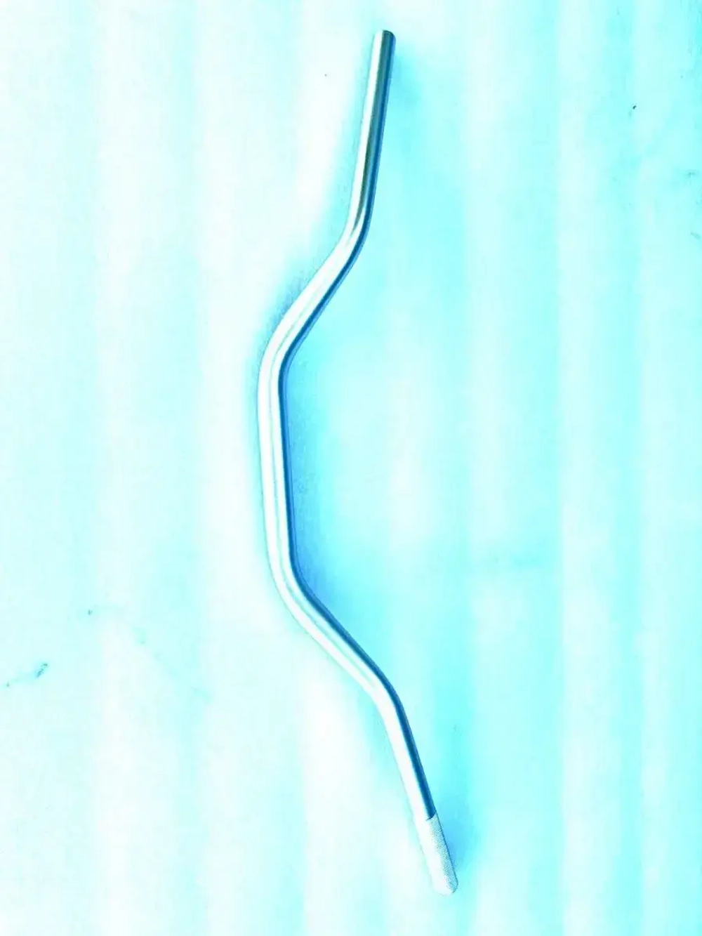 Руль алюминиевый для мотоцикла эндуро 28 мм.