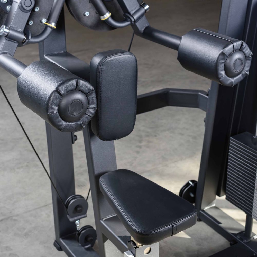 A2005 Дельт-машина. Стек 100 кг