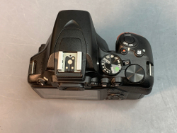 Nikon D3500 kit 18-55mm 33.700 кадров