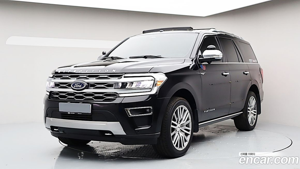 Ford Expedition Platinum 4WD (12.2022)