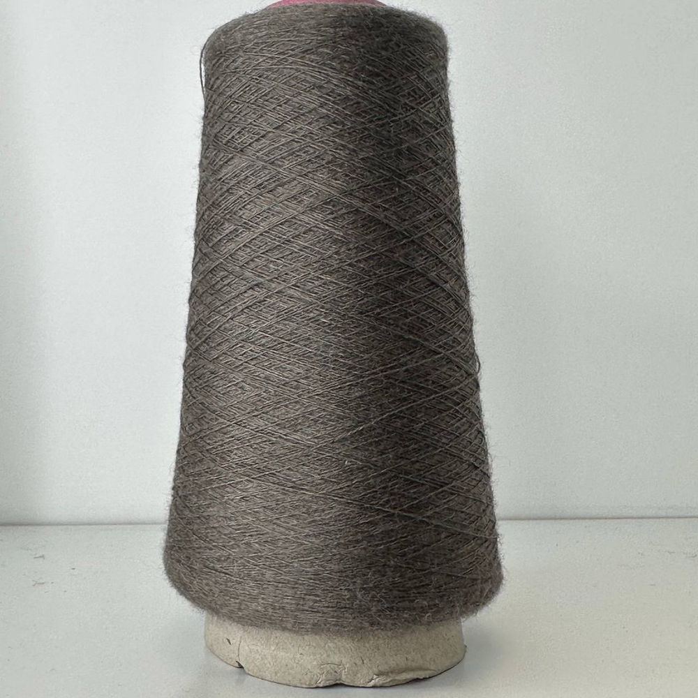 DIAMANTE - Zegna Baruffa; 70% меринос, 20% шелк, 10% кашемир; 2600м/100гр; col. 420674, цвет: грецкий орех