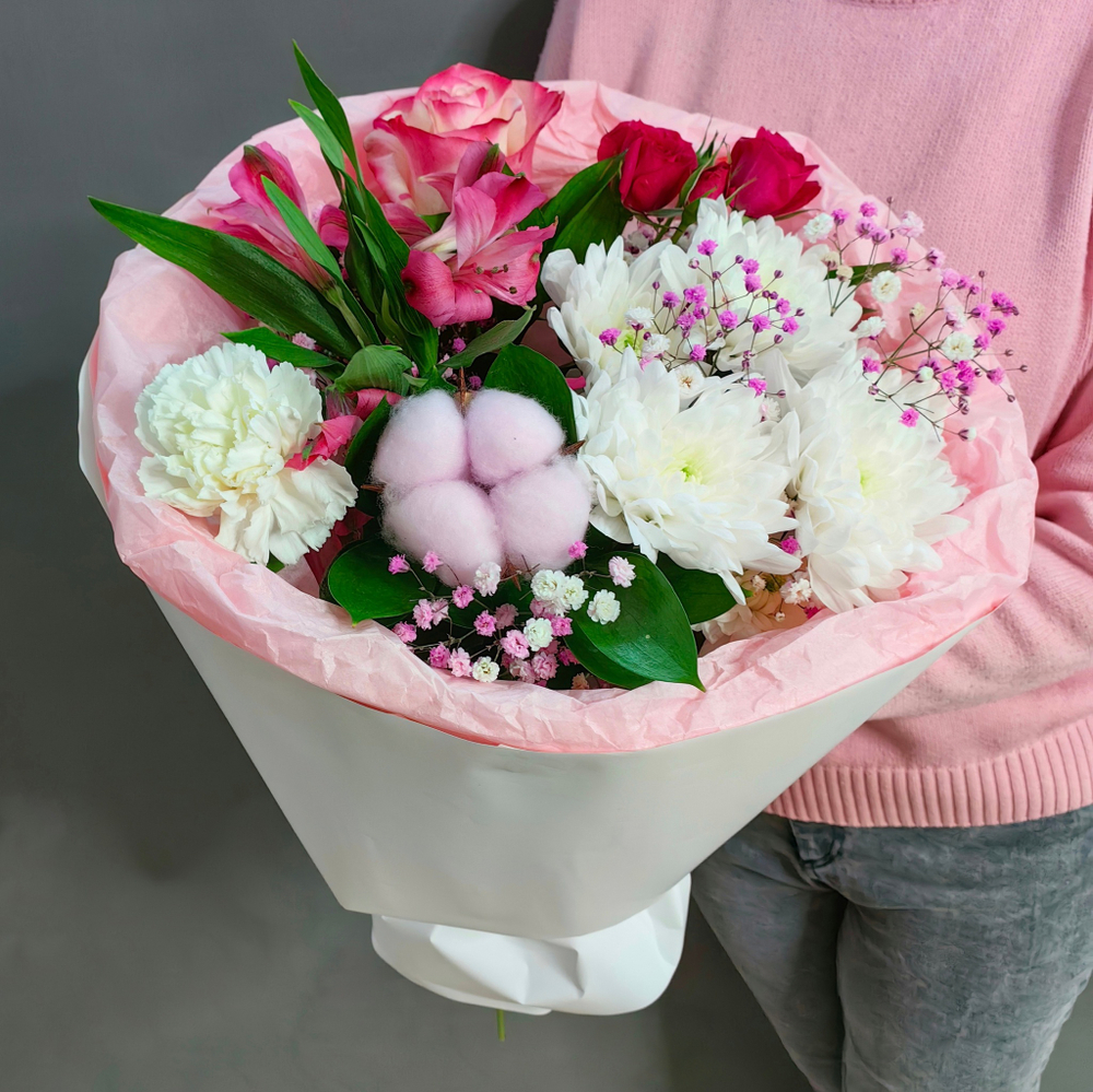 Авторский букет в розовой гамме