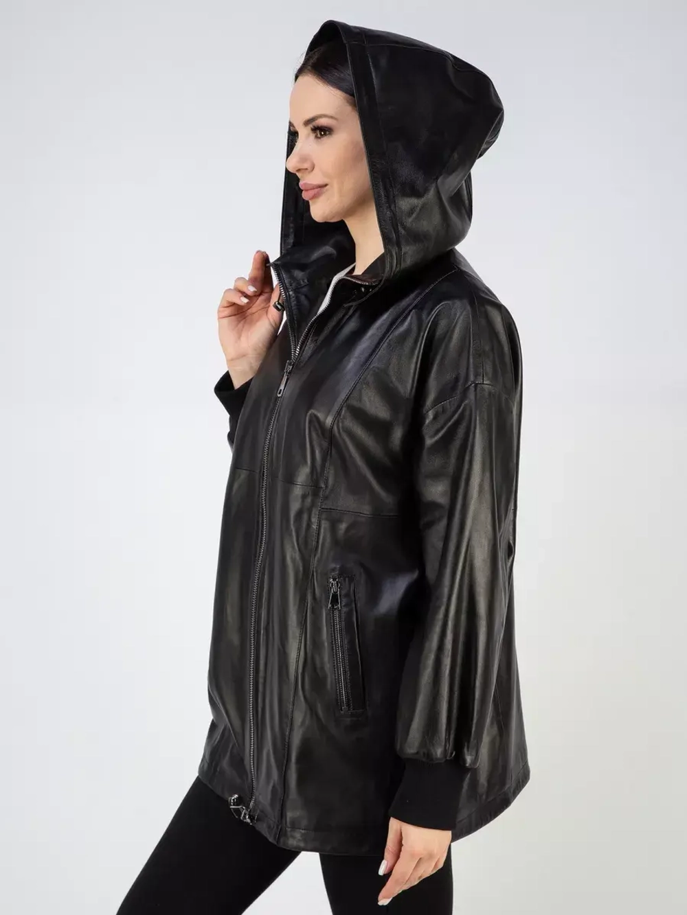 Кожаная куртка демисезонная с капюшоном