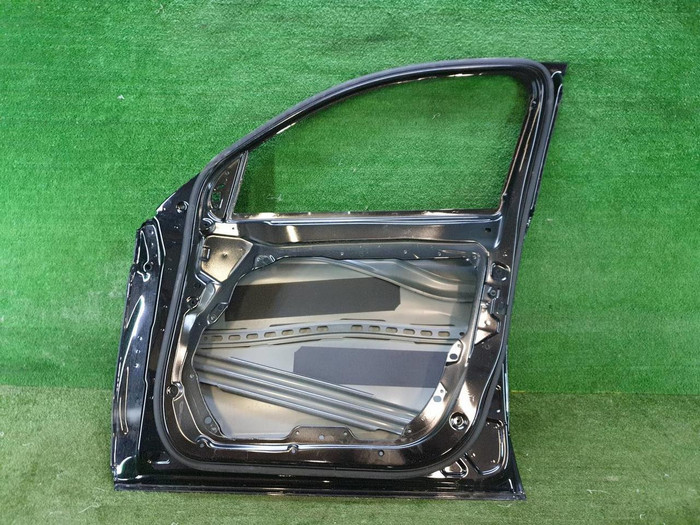 Дверь передняя правая Mercedes GLC C253 (16-23)