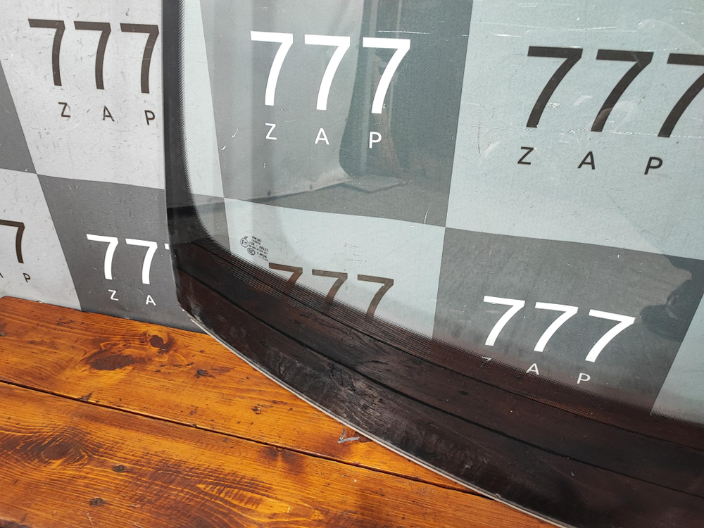 Стекло лобовое с обогревом Skoda Karoq 17-нв Б/У Оригинал 57A845011F