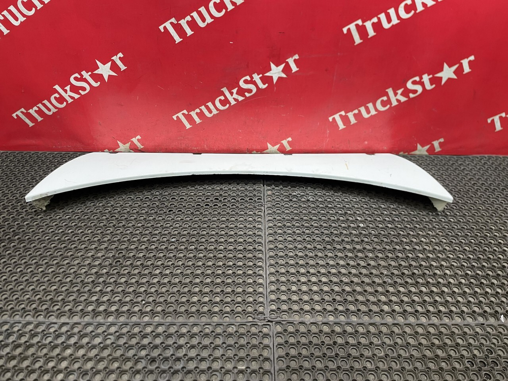 Спойлер кабины верхний