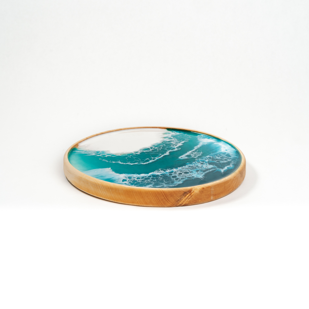 Деревянный круглый сервировочный поднос Art of Siberia для подачи с эпоксидной смолой. WS16