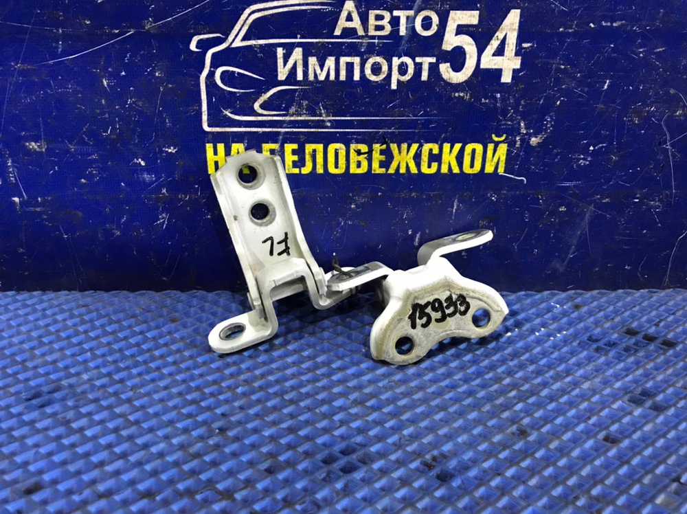 Петля двери передней левой TOYOTA AVENSIS 2012-2015