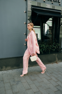 Брюки прямые розовые