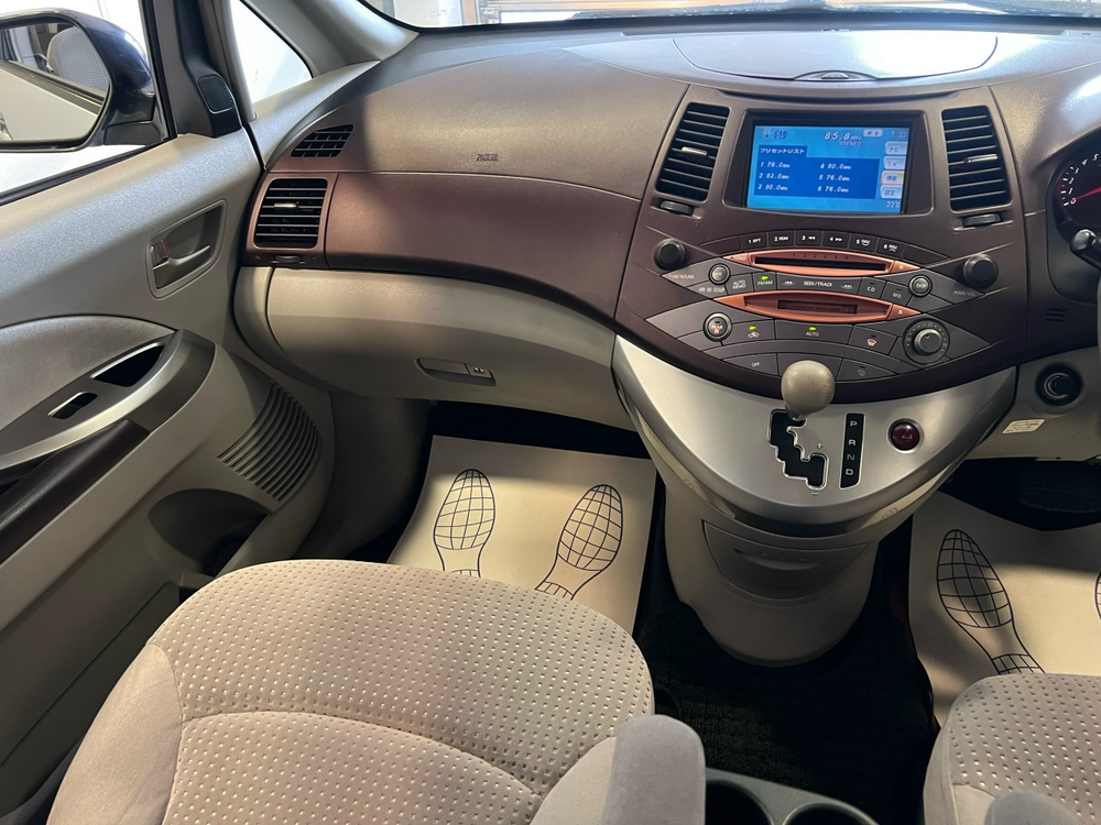 Mitsubishi Grandis, 2003 год