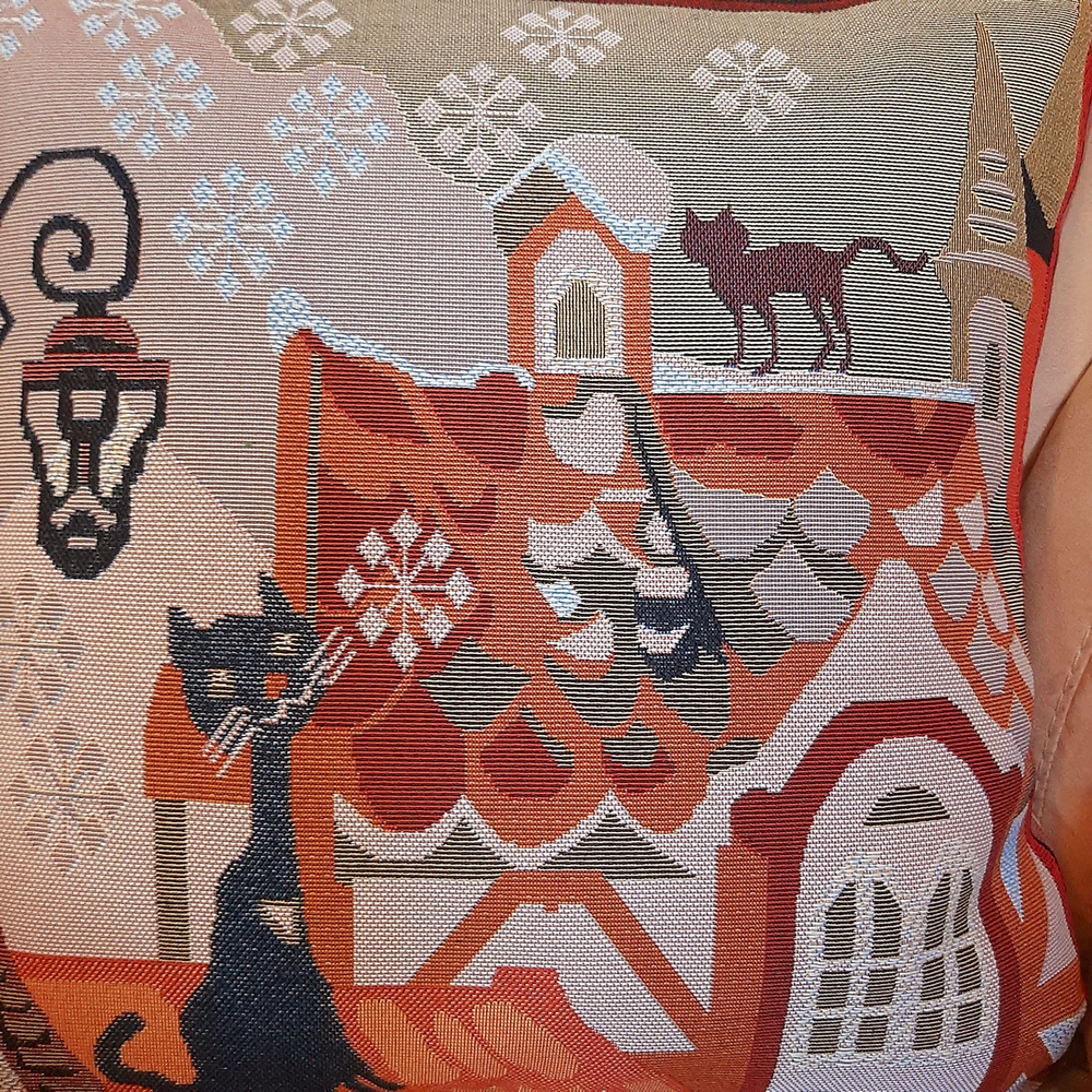 Наволочка гобеленовая декоративная для интерьерной подушки Кошачья жизнь - Зима 45х45