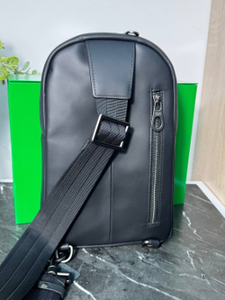 Нагрудная сумка-слинг Bottega Veneta