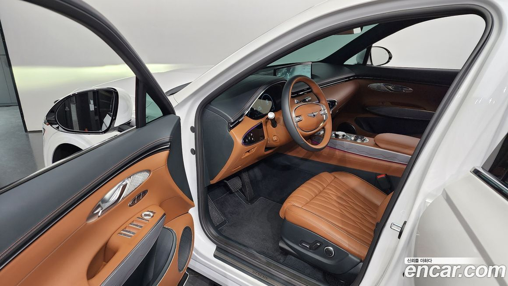 Genesis GV70 2.5T Бензин 2WD (05.2022)