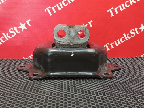 Подушка двигателя задняя 2016г.