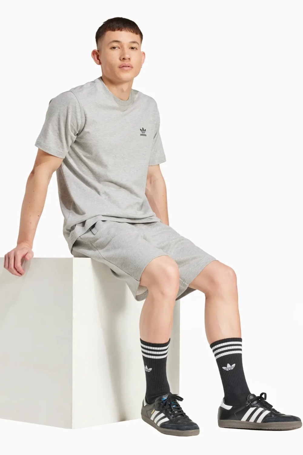 Футболка adidas Trefoil Essentials - серый