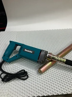 Глубинный вибратор для бетона Makita