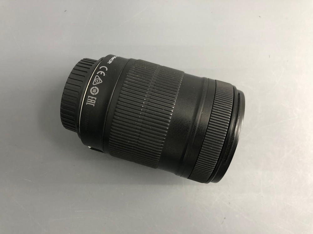 Canon EF-S 18-135mm 3.5-5.6 IS