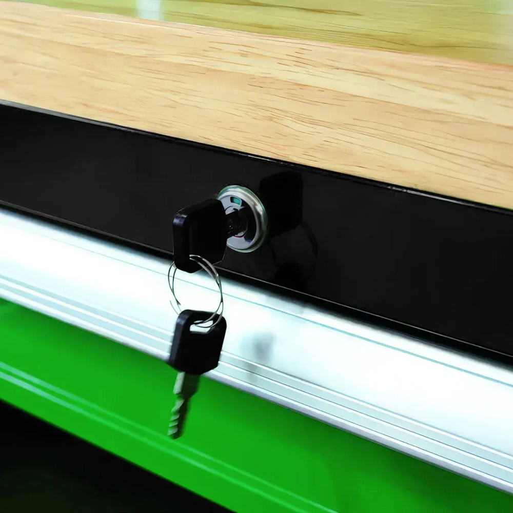 Верстак металлический передвижной 485х1480х2130мм (перфорация: 530х2130мм, деревянная столешница: 40х485х2130мм, шкаф одностворчатый: 460х590х680мм) RockFORCE RF-01Y0109