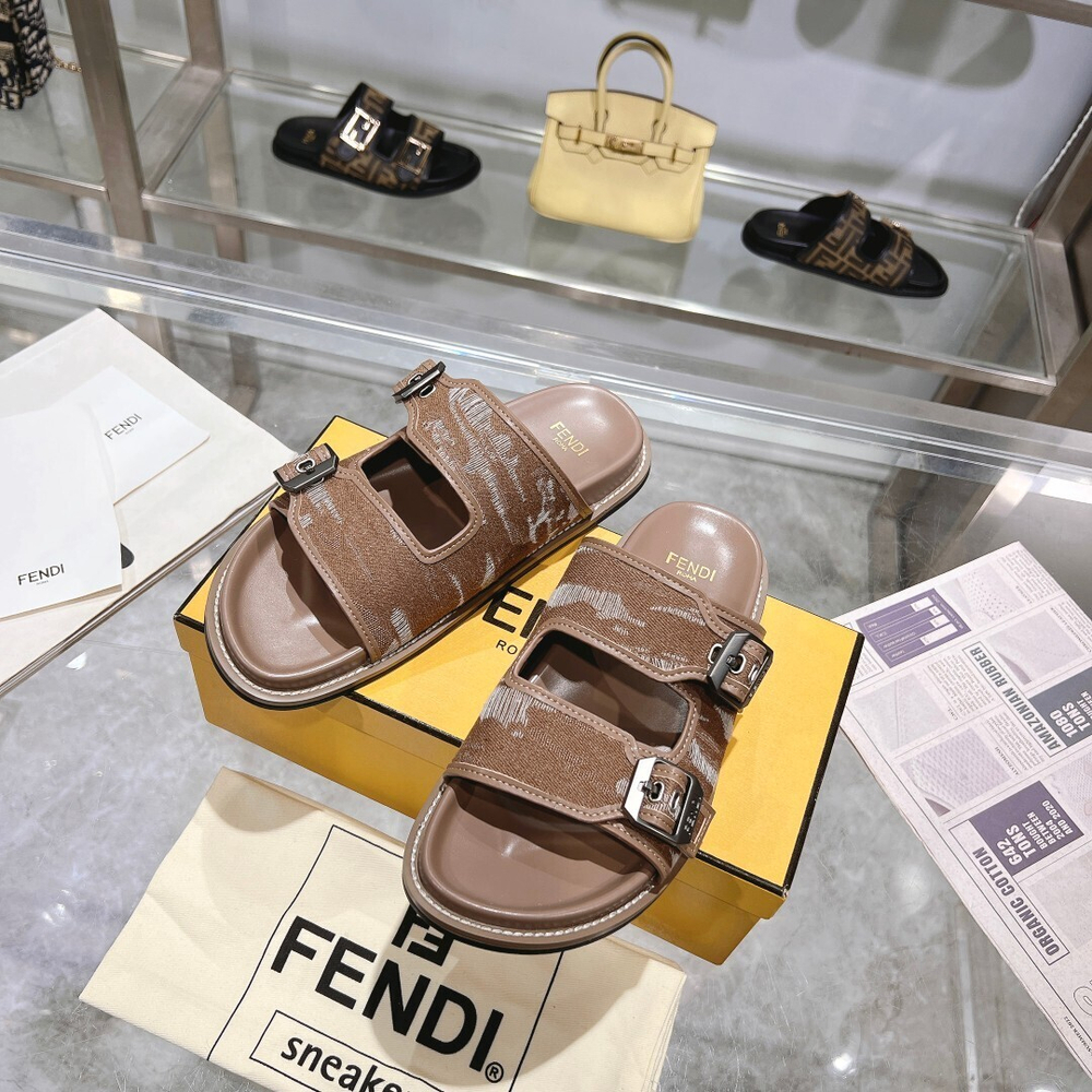 Fendi Feel Slides
