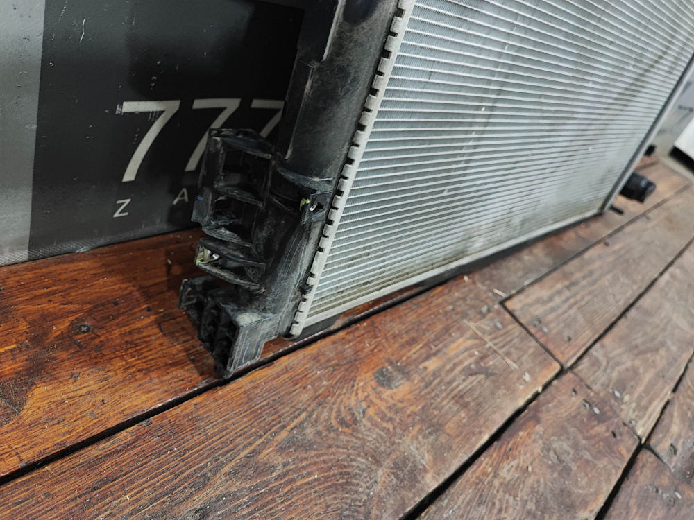 Радиатор двигателя Haval F7 1 19-24 Б/У Оригинал 1301100XKQ00A