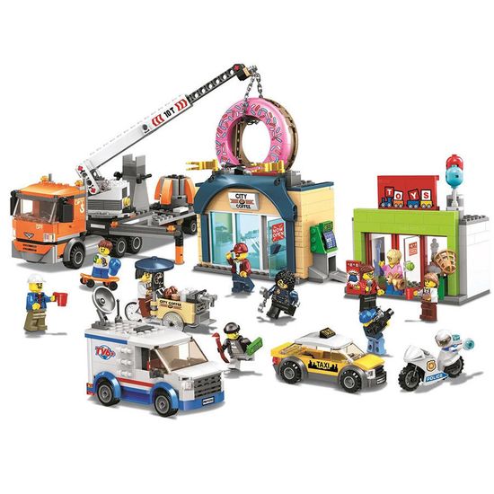 Конструктор Cities "Открытие магазина по продаже пончиков", 848дет.