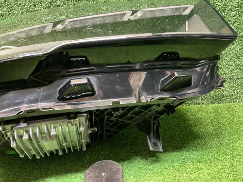 Фара правая Geely Monjaro (2021-н.в.) LED