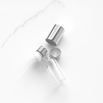 НОВИНКА! 30 комплектов: Флакон MINI 5 ml в комплекте с защелкивающимся спреем и колпачком серебро-глянец