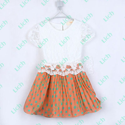 Платье детское с гипюровым лифом и юбкой в горох