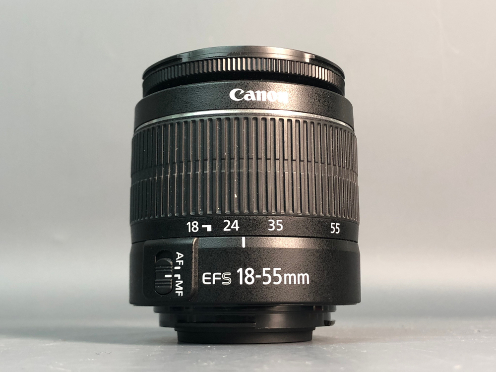 Canon 1200D Kit 18-55mm 3.5-5.6 III 2.000 кадров