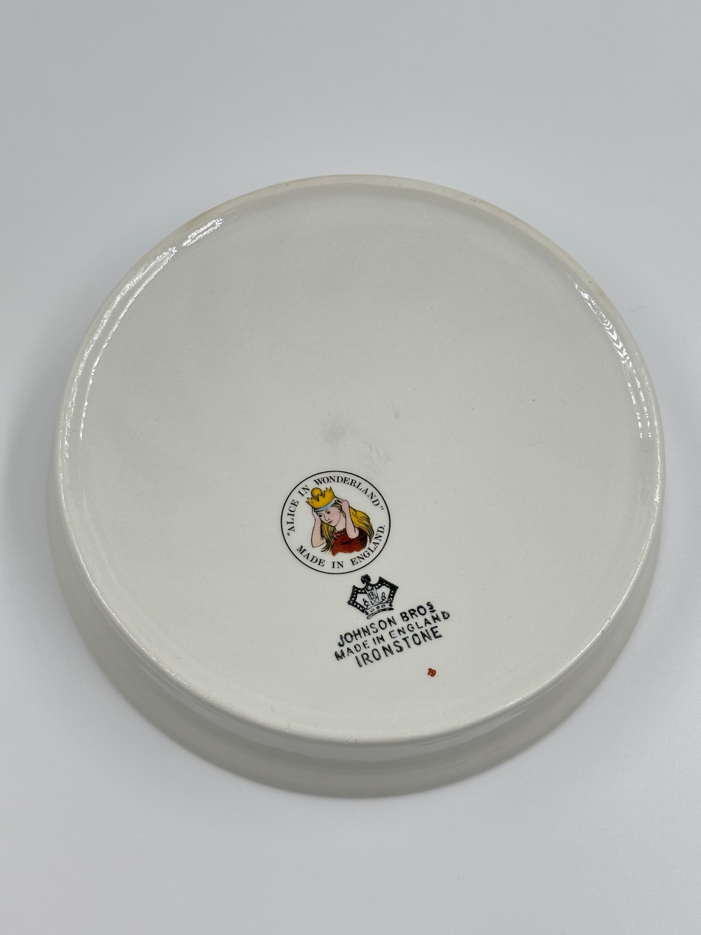 Тарелка Alice in Wonderland, Johnsons Brothers