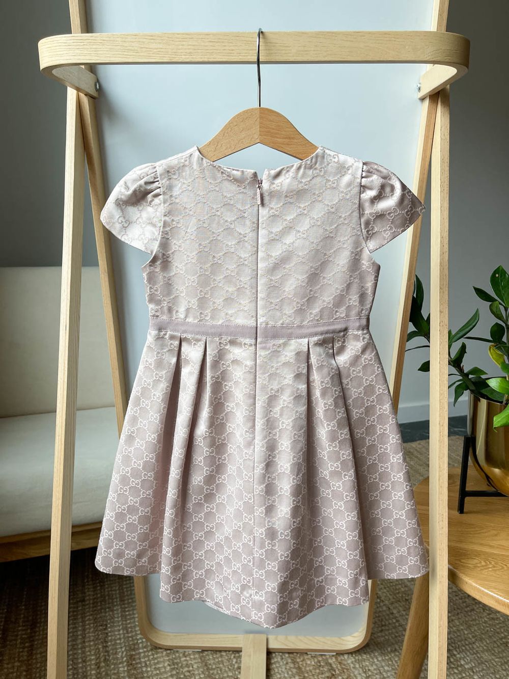 Платье Gucci, 92