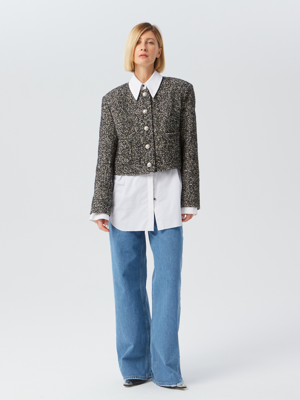 Укороченный жакет из итальянского твида серый