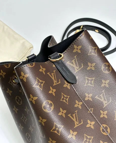 Сумка Louis Vuitton NeoNoe MM (черная фурнитура)