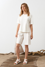 31034 Шорты женские (молочный полоска)