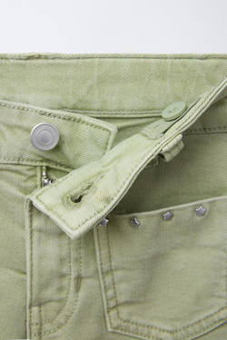 ZARA ДЖИНСОВЫЕ ШОРТЫ С ЗАКЛЕПКАМИ «ЗВЕЗДЫ», ЗЕЛЕНЫЙ
