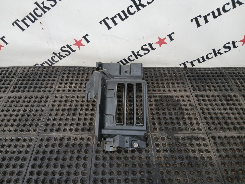 Шумоизоляция двигателя правая